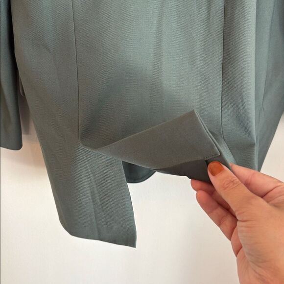 Madewell Oversized Menswear Blazer Olive Sage Women’s medium Button Accent NWT - Picture 15 of 16